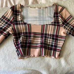 Stripped long sleeve crop top